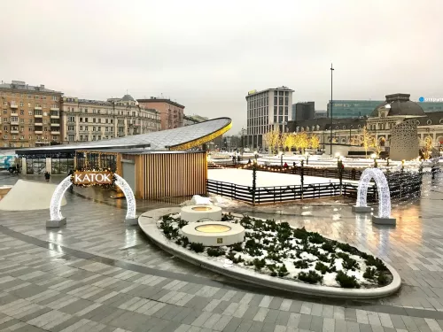 Каток MEGAICE в ТЦ Авиапарк  в  Москве