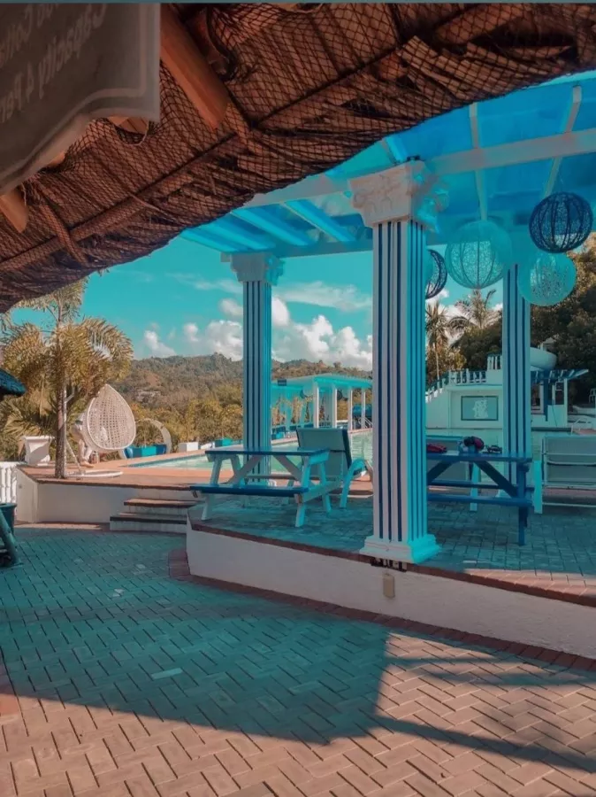 Отель Little Santorini Mountain Resort в Себу: Отель, Бассейн, Сад, Resort, Hotel, Swimming pool , Garden,