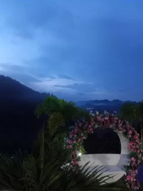 Отель «Little Santorini Mountain Resort»