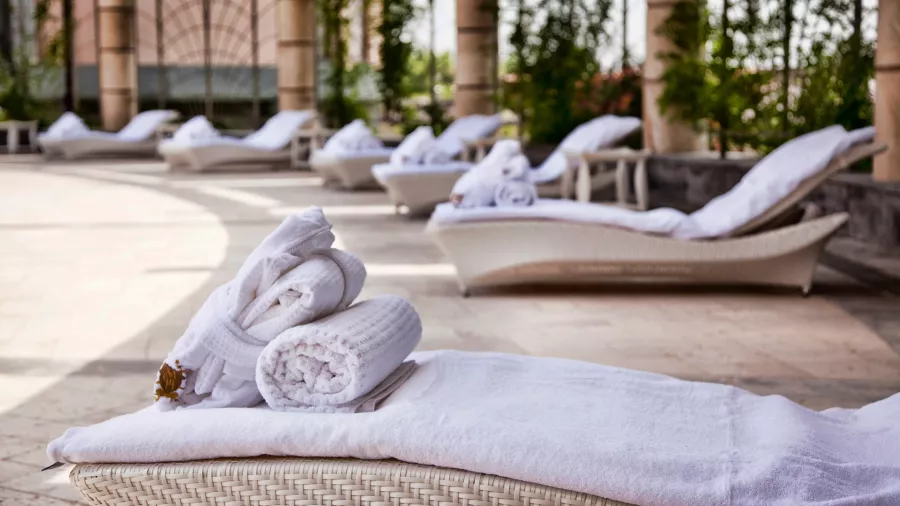 Бассейн Multi Grand Pharaon Hotel в Ереване: Вода, Бассейн, Бар, Семейный отдых , Ресторан,