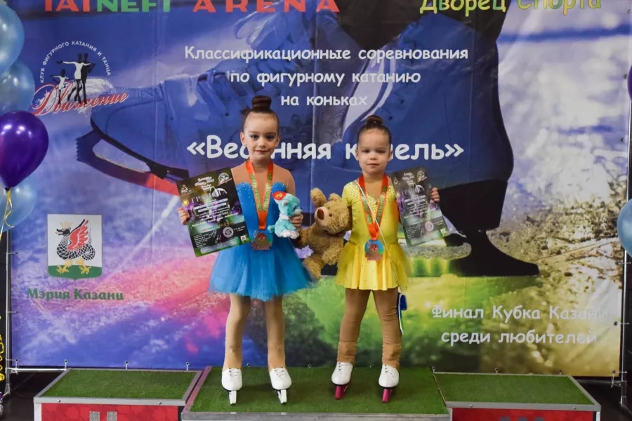 Клуб фигурного катания Движение Дворец Спорта в Казани: Фигурное катание, Лед, Коньки, Каток, Зима, Зимний спорт, Зимнийкостюм, Тренировка,