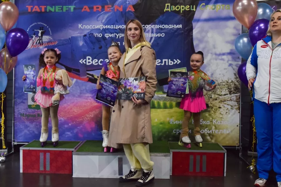 Клуб фигурного катания Движение Татнефть Арена в Казани: Фигурное катание, Лед, Коньки, Каток, Зима, Зимний спорт, Зимнийкостюм, Тренировка,