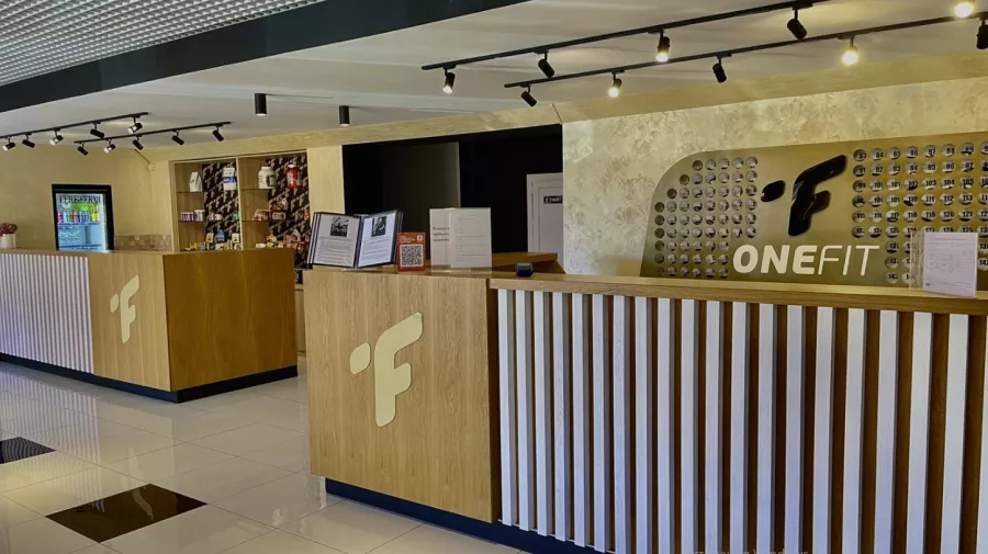 Фитнес-клуб One fit в Краснодаре: Йога, Отдельный женский зал, Танцевальные программы, Детский уголок, Боевые искусства, Пилатес, Стретчинг, Кроссфит,