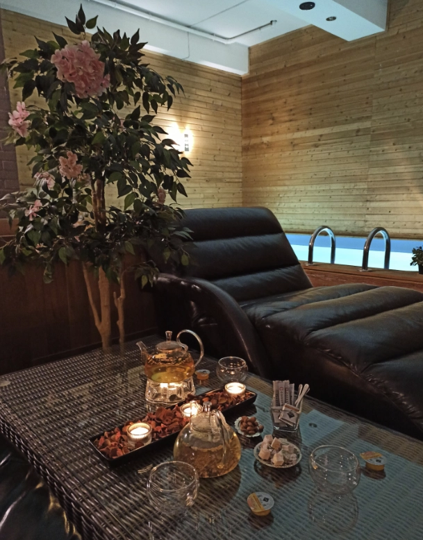 Центр красоты и здоровья Aloe Spa в Краснодаре: Возможны разовые посещения, Йога, Аквааэробика, Развиваться, Фитнес, Тайский массаж, Массаж лица, Спортивный массаж, Стретчинг, Персональный тренер, Бодифлекс,