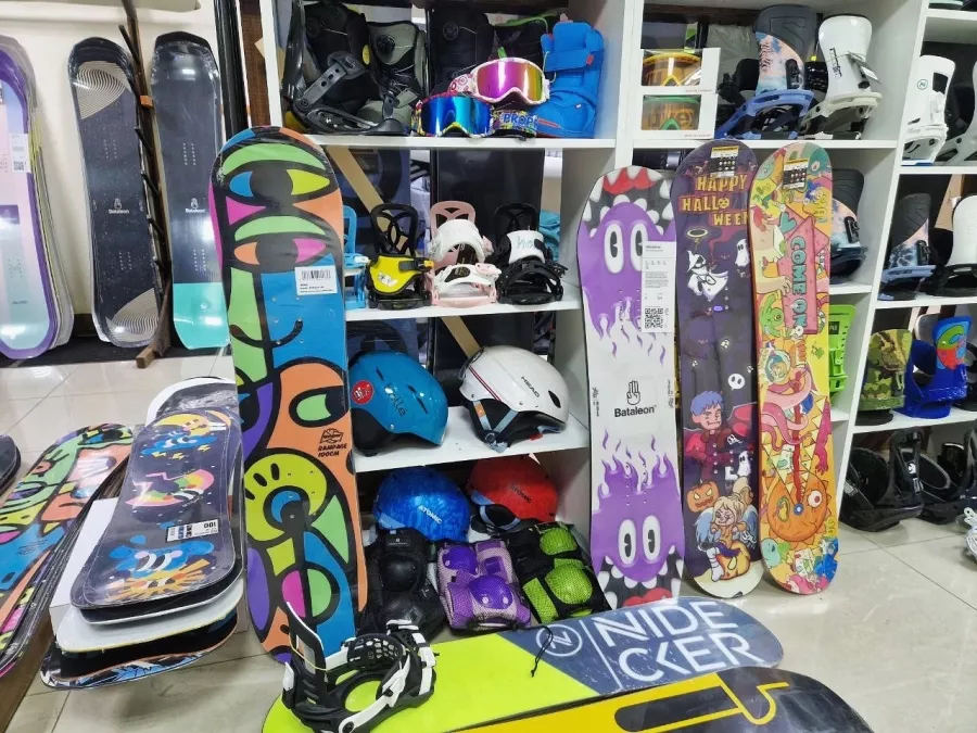 Горнолыжный прокат Tramplin Store в Нижнем Новгороде: Аренда, Лыжи, Сноуборд, Снег, Зима, Тренер,