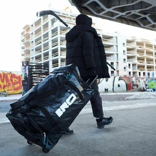 Хоккейный магазин Murom Hockey в Казани: Хоккей, Магазин, Коньки, Лед, Зима, Зимний спорт, Зимнийкостюм, Клюшка,