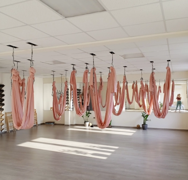 Студия йоги Lotus yoga studio в Краснодаре: Духовное Развитие, Развитие, Цигун, Хатха, Фитнес,