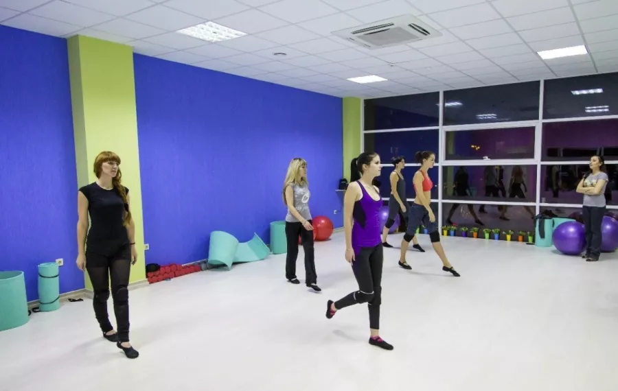 Студия танца и фитнеса Импульс в Краснодаре: Танцевальные программы, Шейпинг, Бачата, Танцы, Развиваться, Фитнес, Аэробика, Балет, Фитнес для детей, Стретчинг, Йога,