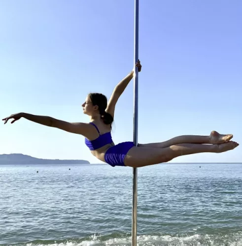 Обучение танцам Школа пилонного спорта  в  Краснодаре