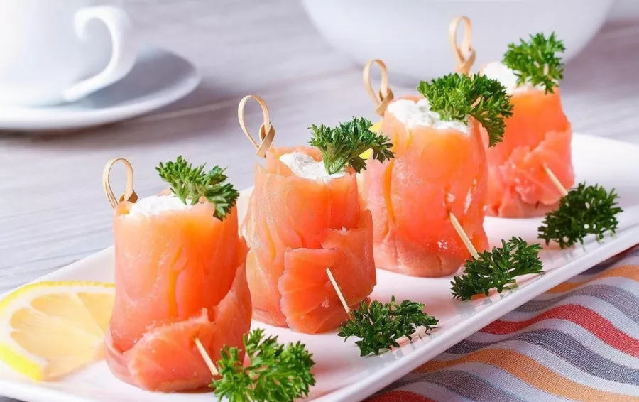 Ресторан La maree на Петровке в Москве: Рыбная кухня, Десерты, Морепродукты, Рыба, Банные закуски, Средиземноморская кухня, Европейская кухня,