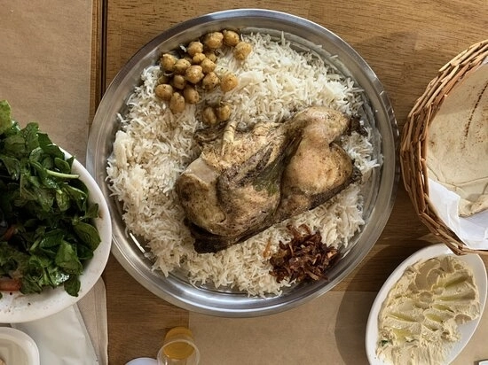 Ресторан традиционной кухни Tanor Lahm  в  Дубаи