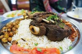 Ресторан традиционной кухни Tanor Lahm в Дубаи: Еда, Традиционная кухня, Ужин, Ресторан,