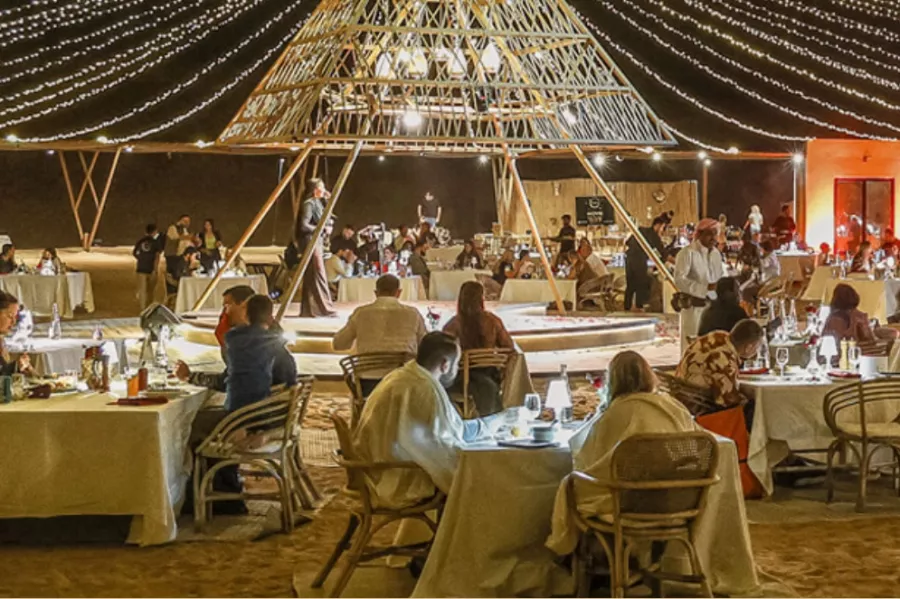 Уникальный эко-ресторан в пустыне Sonara Camp в Дубаи: Еда, Традиционная кухня, Ужин, Ресторан,