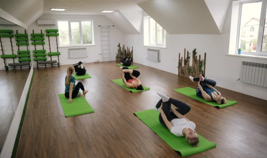 Фитнес-клуб The Sunfit в Краснодаре: Танцевальные программы, Развиваться, Фитнес, Аэробика, Боевые искусства, Пилатес, Йога, Стретчинг,