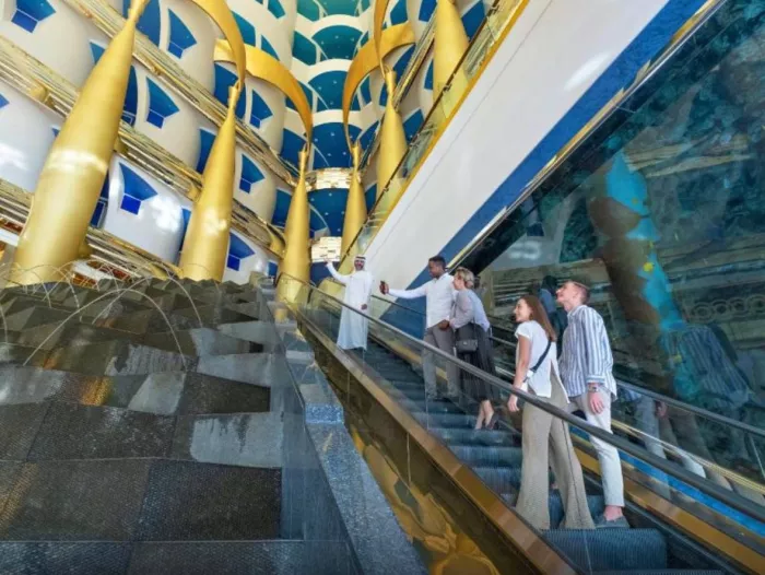 Экскурсия по отелю Burj Al Arab  в  Дубаи