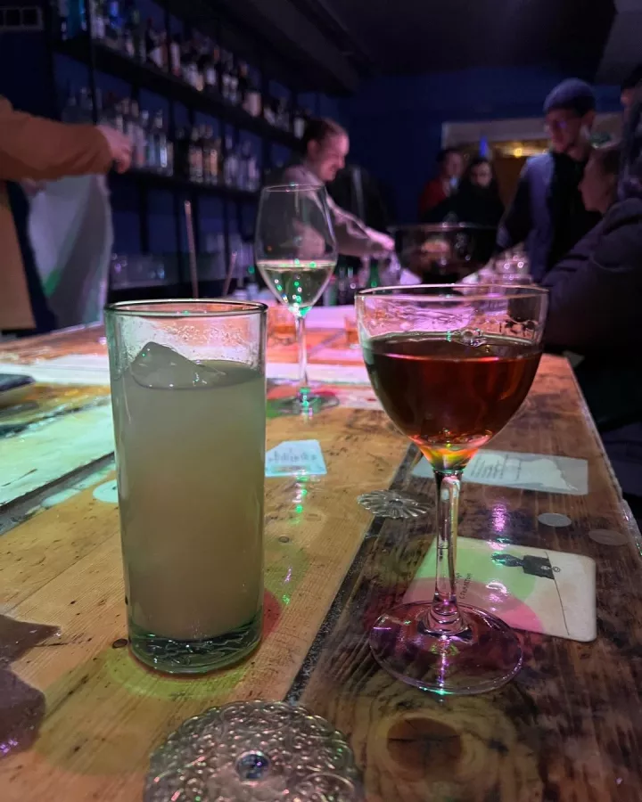 Бар ODD Fashioned в Ереване: Алкоголь, Коктейли, Авторские коктейли, Отдохнуть вечером, Бар, Встретиться с друзьями,