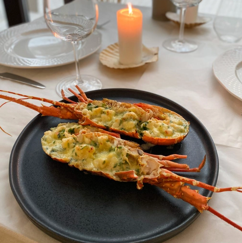 Ресторан Avgust на Бауманской в Москве: Баня, Рыба, Морепродукты, Рыбная кухня,