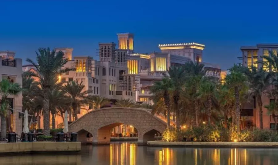 Курортный комплекс Madinat Jumeirah в Дубаи: Курорт, Курортный Комплекс , Туристам, Пора отдыхать, Что посетить , Крепость, Tourists , Visiting ,