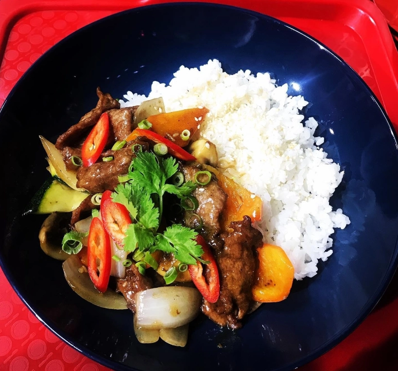 Кафе Poke Mo на Льва Толстого в Москве: Японская кухня, Паназиатская кухня, Поке, Мидии, Боулы, Том-Ям, Бизнес-ланч,