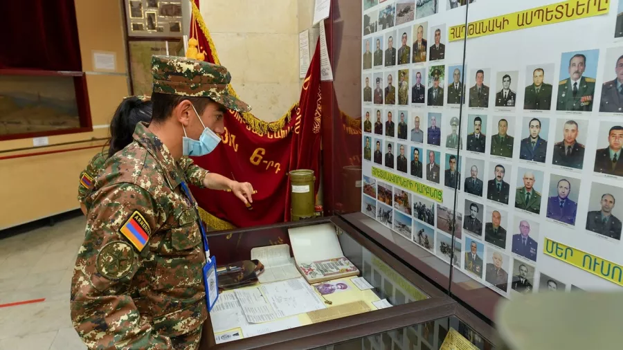 Военно-исторический музей Мать-Армения Министерства обороны РА в Ереване: Достопримечательности, История, Площадь, Музей, Память, Экспонаты,