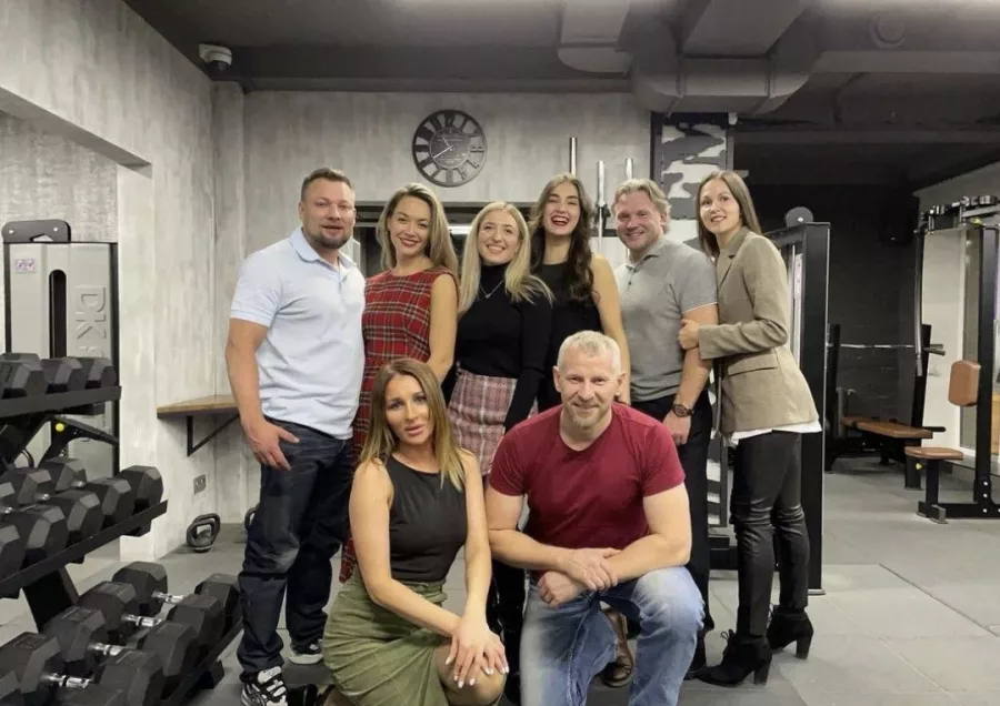 Фитнес-клуб М5 gym в Перми: Аэробика, Боевые искусства, Отдельный женский зал, Стретчинг, Развиваться, Фитнес, Настольный теннис, Бодифлекс, Пилатес, Йога,