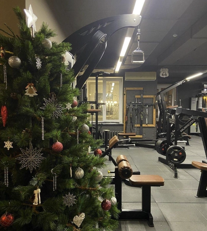 Фитнес-клуб М5 gym в Перми: Аэробика, Боевые искусства, Отдельный женский зал, Стретчинг, Развиваться, Фитнес, Настольный теннис, Бодифлекс, Пилатес, Йога,
