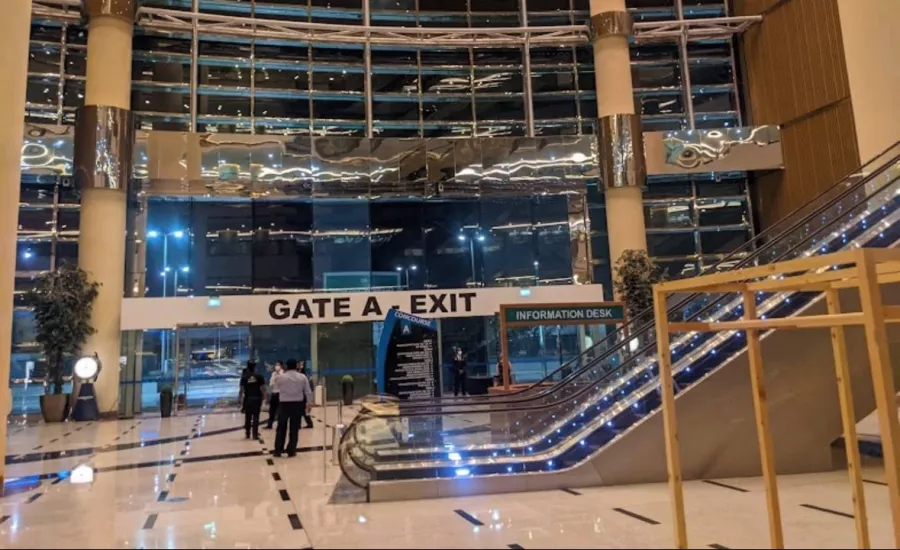 Ипподром Meydan Racecourse в Дубаи: Ипподром , Лошади , Скачки, Конные скачки , Horses, The racetrack,