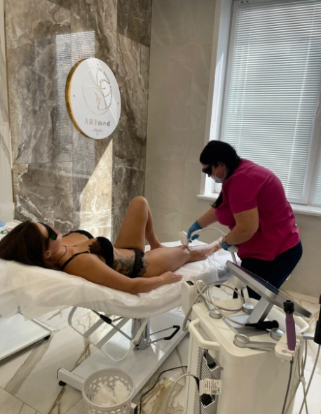 Косметология Artmed_clinic в Новосибирске: Косметология, Лазерная эпиляция, Эпиляция, Увеличение губ, Подтяжка лица, Лифтинг, Лазерное омоложение,