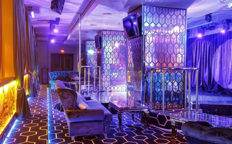 Ночной клуб Show Girls в Екатеринбурге: Шоу, Вечеринки, Бар, Танцы, Алкоголь, Знакомства,