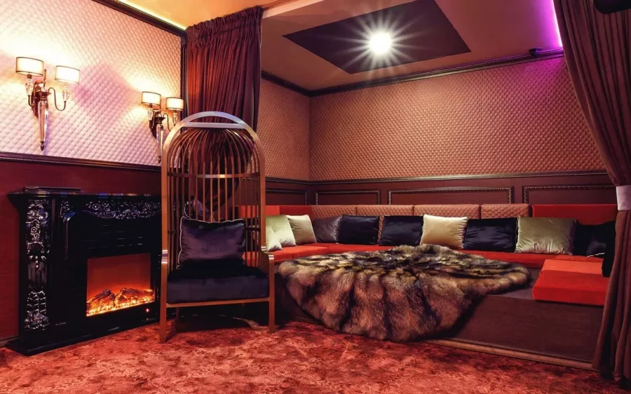 Ночной клуб Show Girls в Екатеринбурге: Шоу, Вечеринки, Бар, Танцы, Алкоголь, Знакомства,