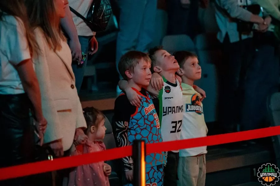 Школа баскетбола для детей Баскетвиль на Академической в Екатеринбурге: Спорт, Зал, Мяч, Тренер, Тренировка, Игры, Баскетбол,