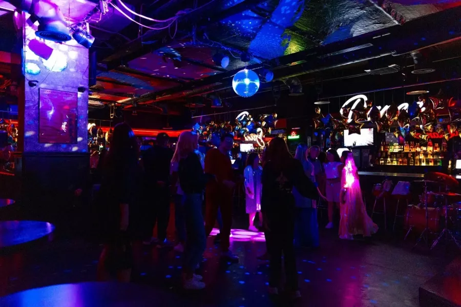 Ночной клуб Dirty Dance в Екатеринбурге: Бар, Танцы, Алкоголь, Вечеринка, Тусовка, Знакомства, Зрелища,