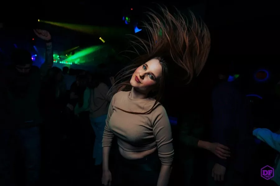 Ночной клуб Duty free в Екатеринбурге: Дискотека, Вечеринки, Бар, Танцы, Алкоголь, Знакомства,