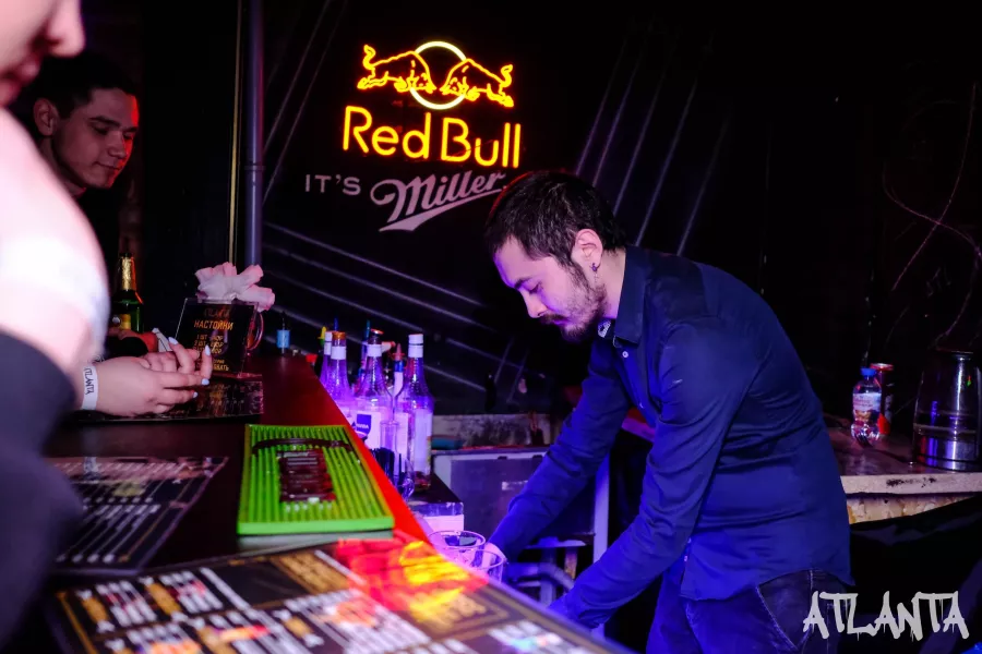 Ночной клуб Атланта в Екатеринбурге: Дискотека, Бар, Танцы, Алкоголь, Знакомства, Вечеринки,