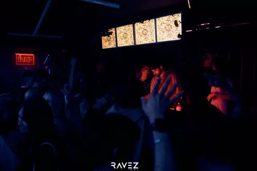 Ночной клуб Ravez  в  Казани
