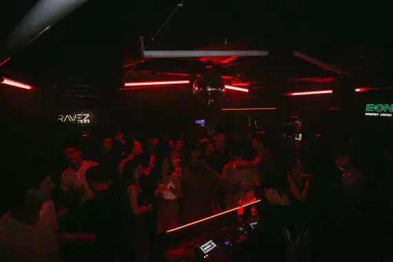 Ночной клуб "Ravez"