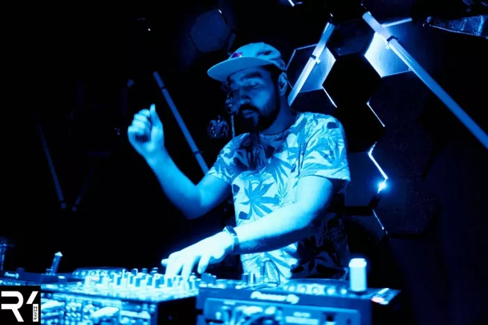 Ночной клуб "Ravez"