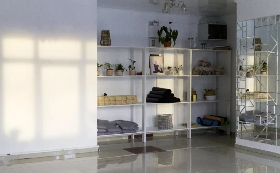 Студия йоги Shanti place в Перми: Айенгара, Хатха, Гвоздетерапия, Развиваться, Фитнес, Стретчинг, Йога,