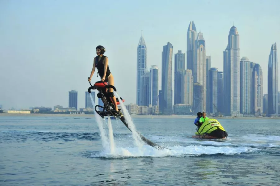 Водные развлечения от компании Hydro Watersports в Дубаи: Водные развлечения, Возле воды, Море, Аттракцион , Скутеры, Доска для Серфа, Сёрфинг, Флайборд,