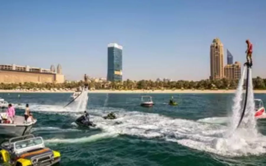 Водные развлечения от компании Hydro Watersports в Дубаи: Водные развлечения, Возле воды, Море, Аттракцион , Скутеры, Доска для Серфа, Сёрфинг, Флайборд,