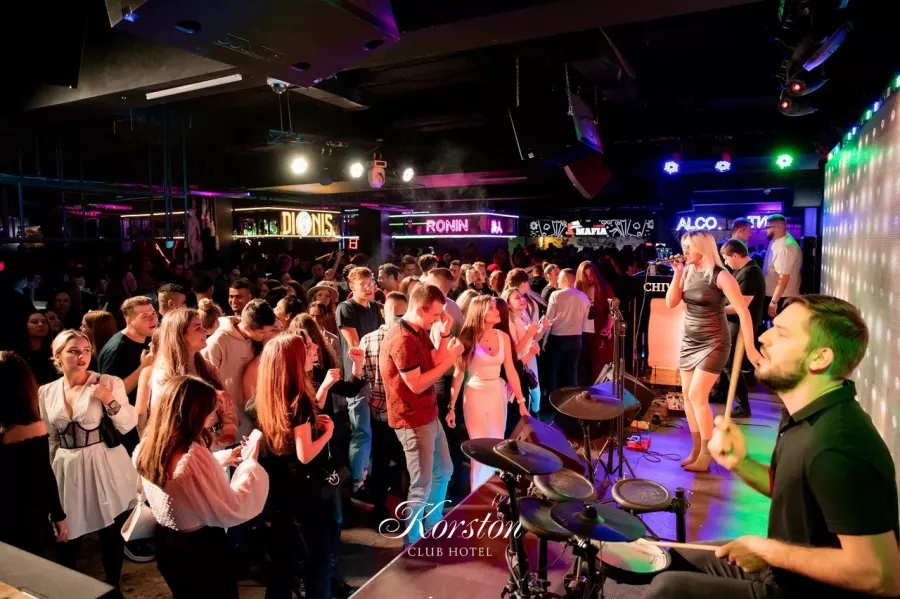 Бар Drink Mall Korston в Казани: Бар, Танцы, Алкоголь, Вечеринка, Тусовка, Знакомства, Зрелища,