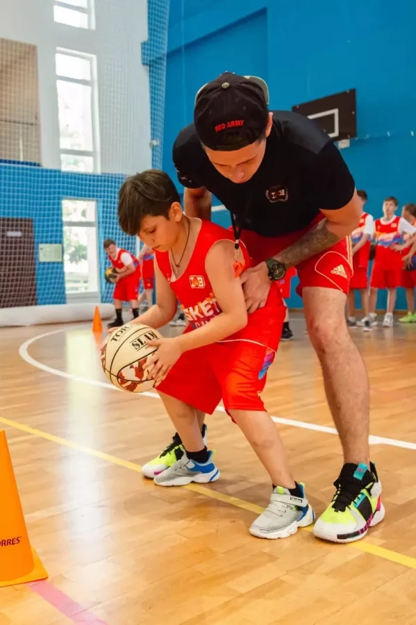 Баскетбольная академия Ibasket на Нижегородской в Москве: Баскетбол, Зал, Мяч, Игра, Баскетболист, Баскетбольное кольцо, Тренировка, Тренер,