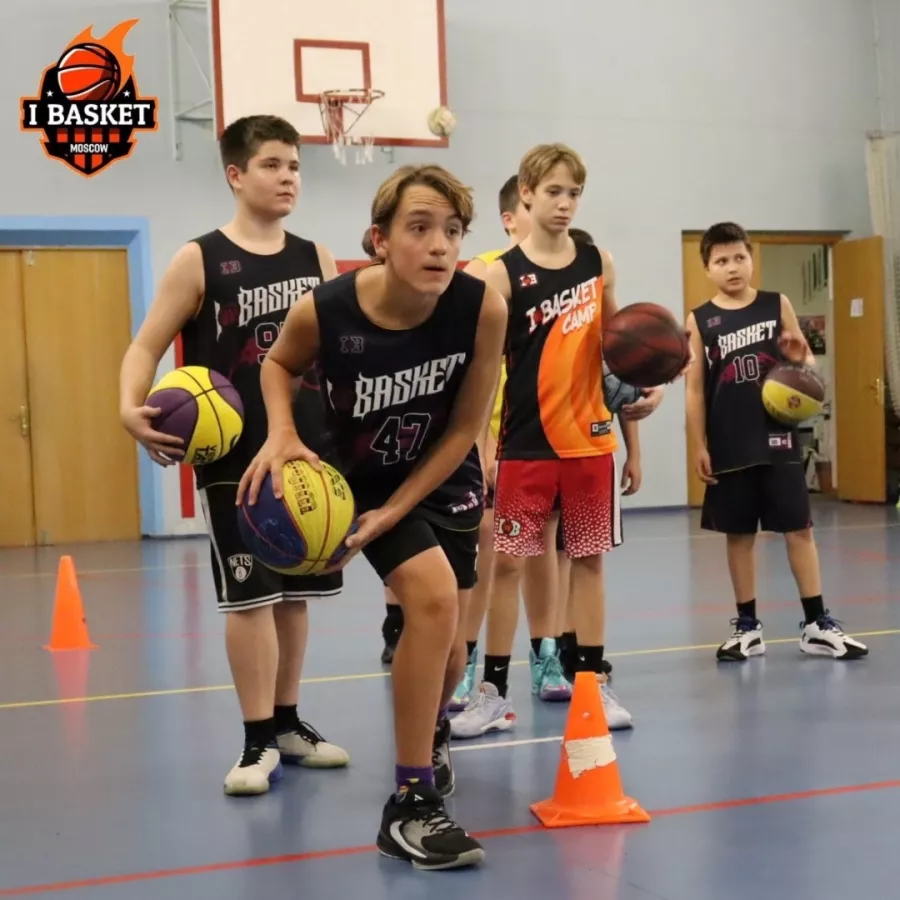 Баскетбольная академия Ibasket на Волгоградской в Москве: Баскетбол, Зал, Мяч, Игра, Баскетболист, Баскетбольное кольцо, Тренировка, Тренер,