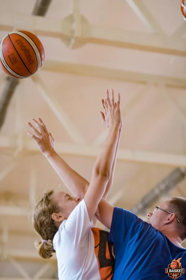 Баскетбольная академия Ibasket на Волжской в Москве: Баскетбол, Зал, Мяч, Игра, Баскетболист, Баскетбольное кольцо, Тренировка, Тренер,