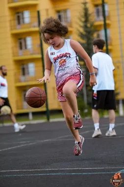 Баскетбольная академия "Ibasket" на Поликарпова