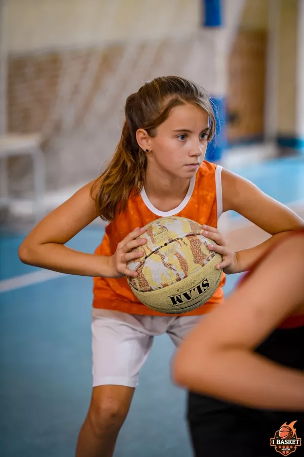 Баскетбольная академия Ibasket на Беговой в Москве: Баскетбол, Зал, Мяч, Игра, Баскетболист, Баскетбольное кольцо, Тренировка, Тренер,