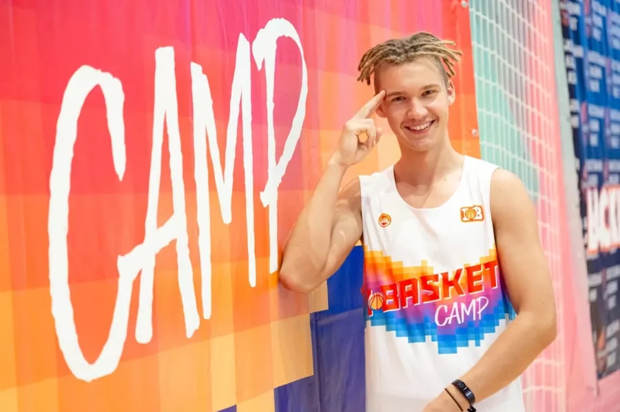 Баскетбольная академия Ibasket на Боткинской в Москве: Баскетбол, Зал, Мяч, Игра, Баскетболист, Баскетбольное кольцо, Тренировка, Тренер,