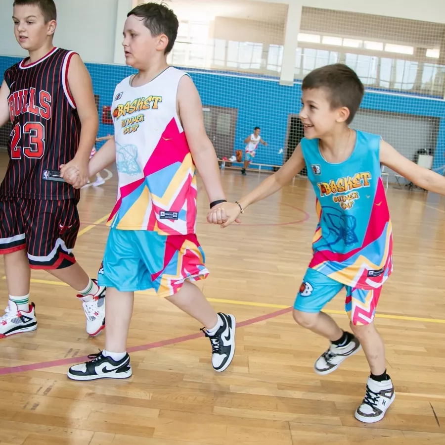 Баскетбольная академия Ibasket на Батайской в Москве: Баскетбол, Зал, Мяч, Игра, Баскетболист, Баскетбольное кольцо, Тренировка, Тренер,