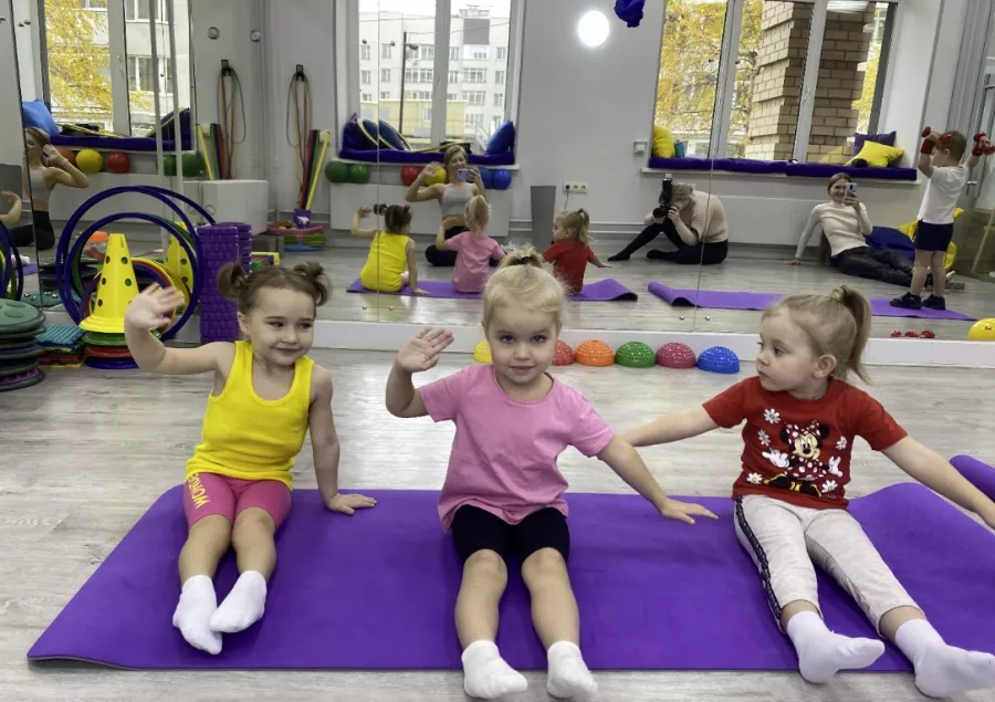 Детская фитнес-студия Stars gym only for kids в Перми: Возможны разовые посещения, Развиваться, Фитнес, Персональный тренер, Йога, Фитбол, Фитнес для детей, Джампинг, Стретчинг, Кроссфит,