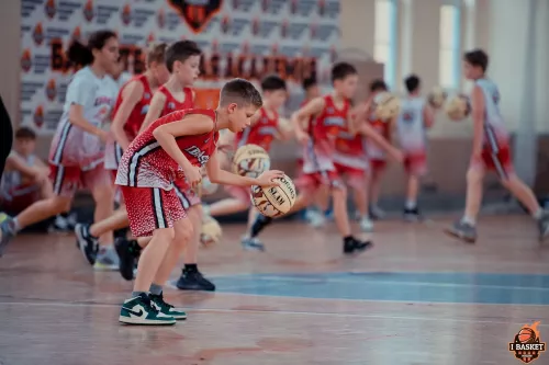 Баскетбольная академия Ibasket на Ясеневой  в  Москве
